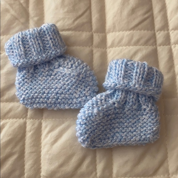 Baby booties - Picture 2 of 2